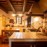 Tenuta Di Campagna Con Piscina Immersa Nel
