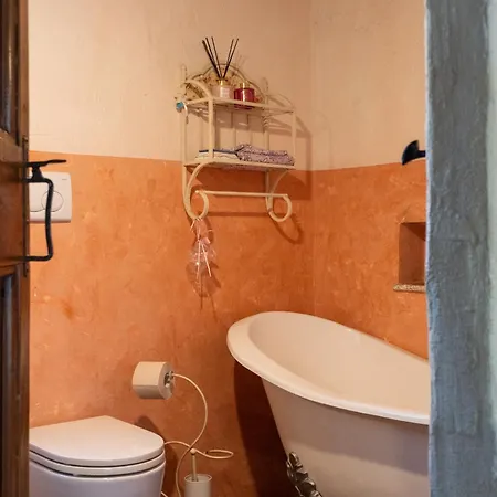 Casale Farnia Montecastrilli