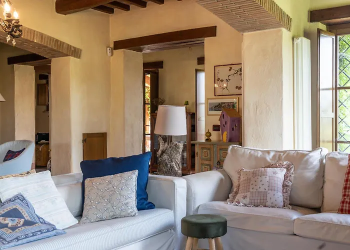 Tenuta Di Campagna Con Piscina Immersa Nel *